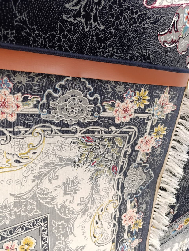 نمای پشت فرش پرنس