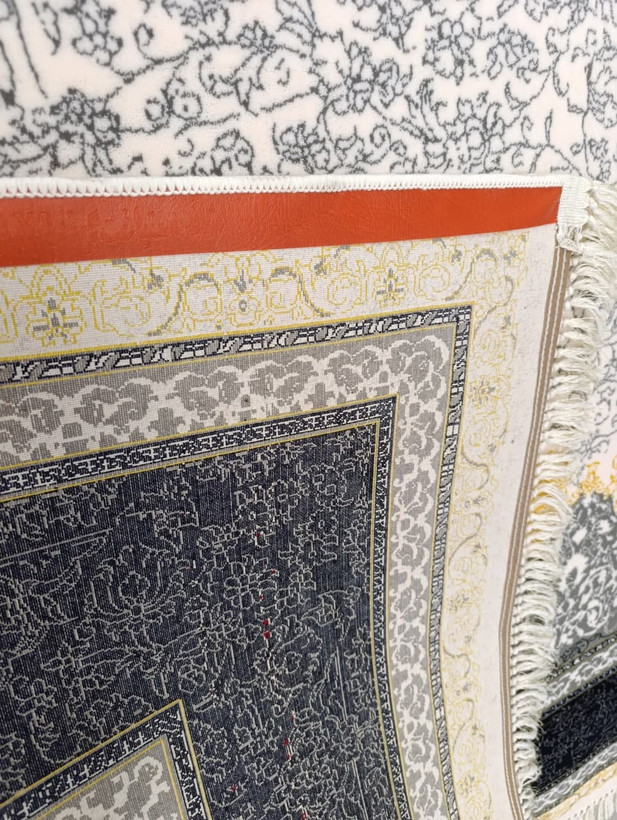 نمای پشت فرش ساحل