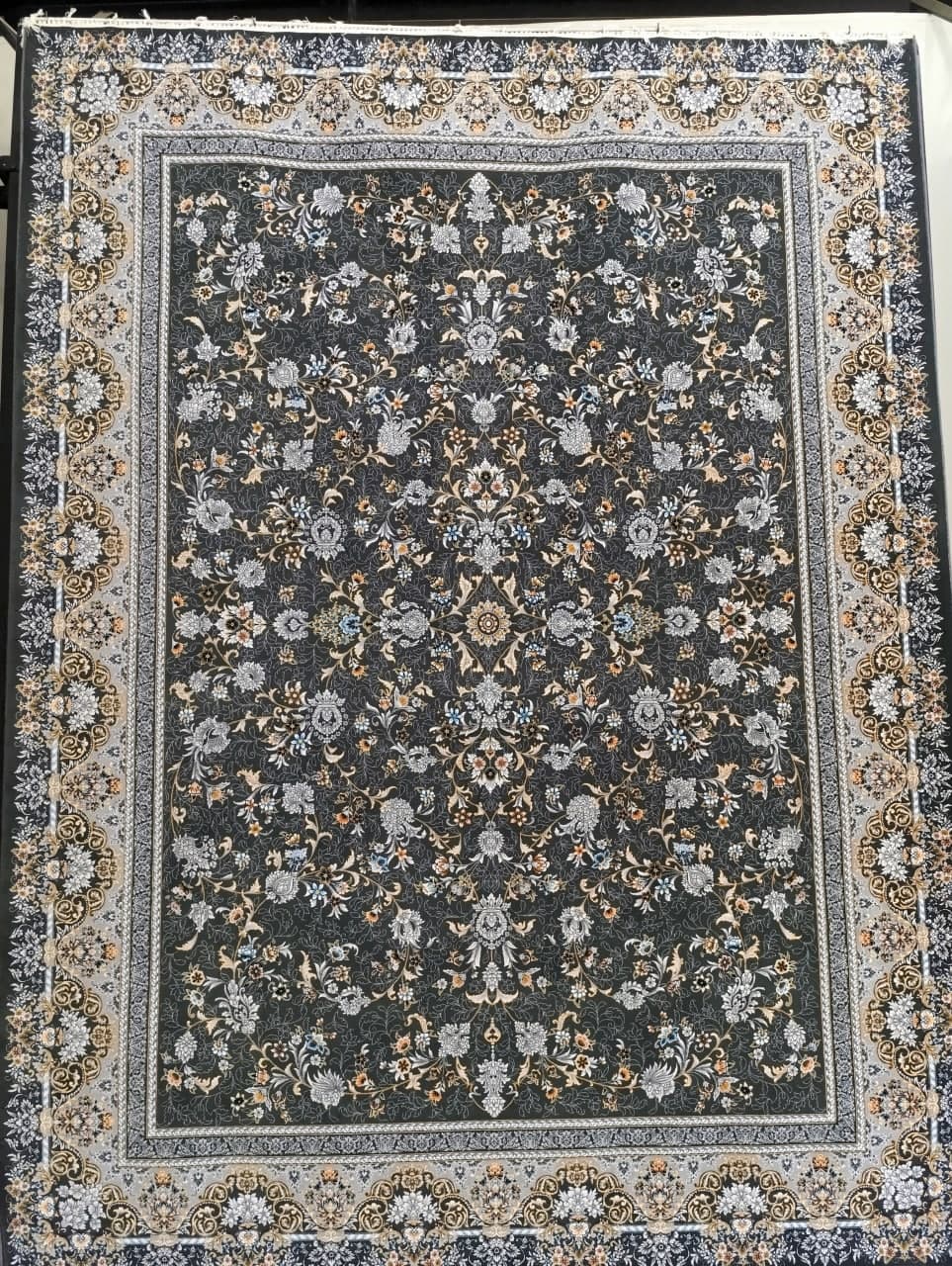 نمای نقشه فرش لارا