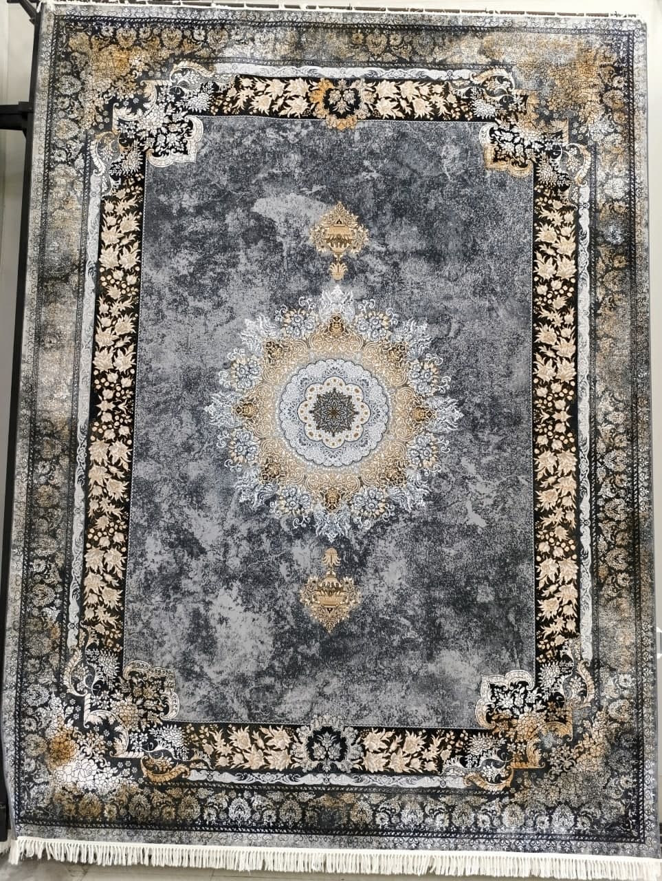 نمای نقشه فرش فلک