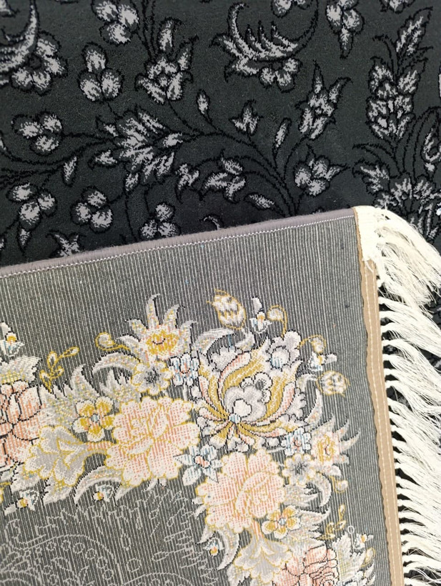 نمای پشت فرش سونیا