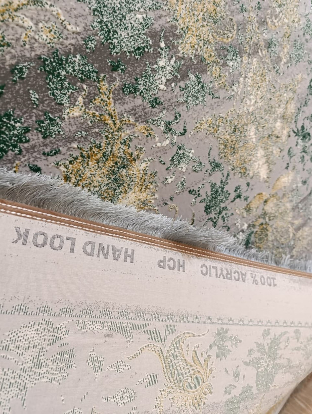 نمای پشت فرش