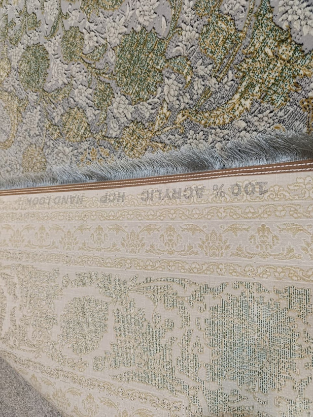 نمای پشت فرش