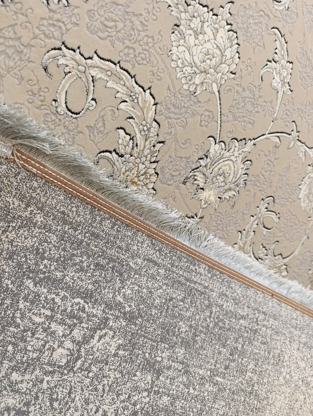 نمای پشت فرش