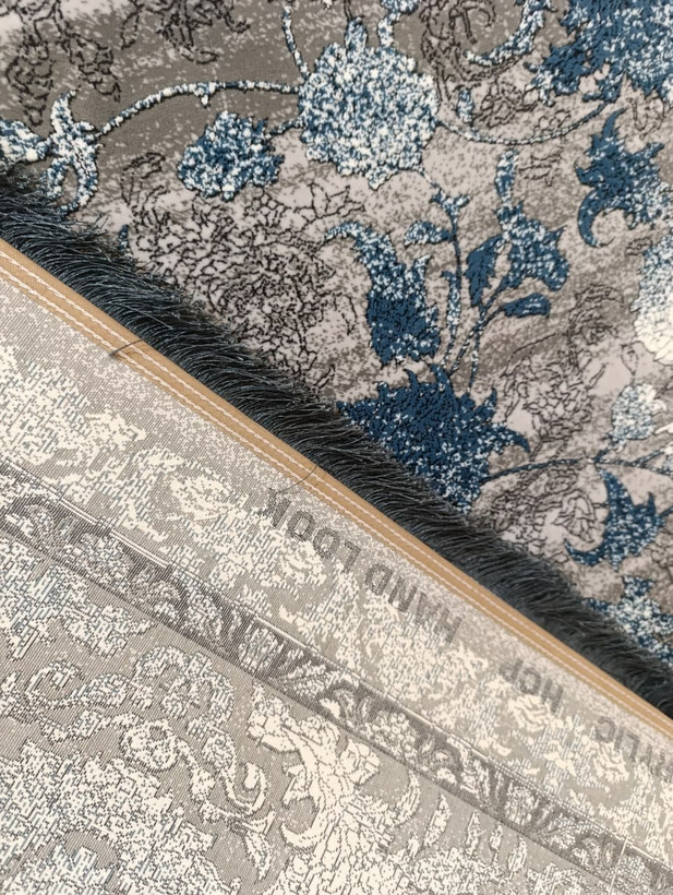 نمای پشت فرش