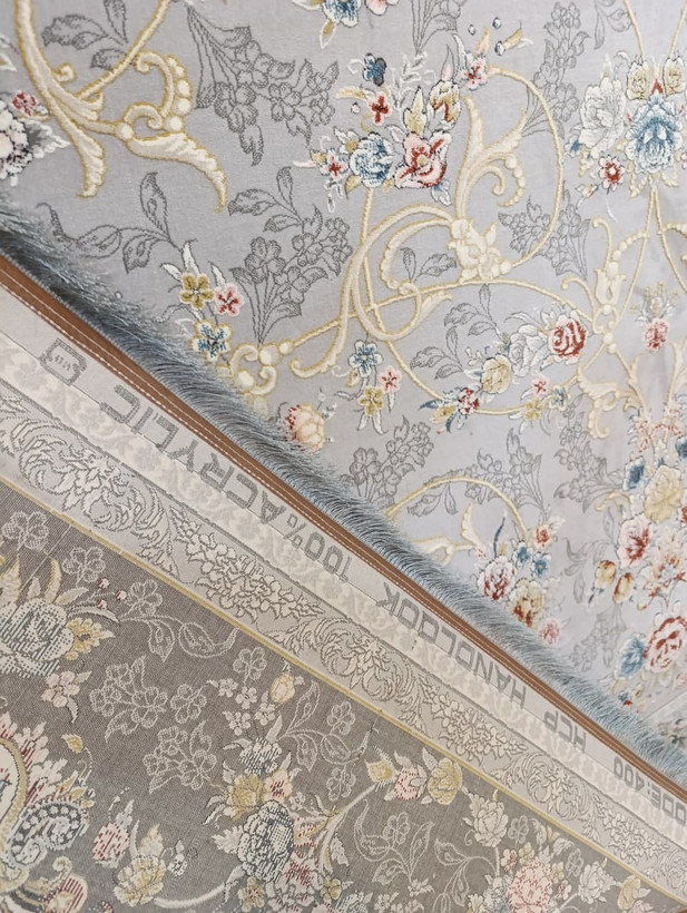 نمای پشت فرش