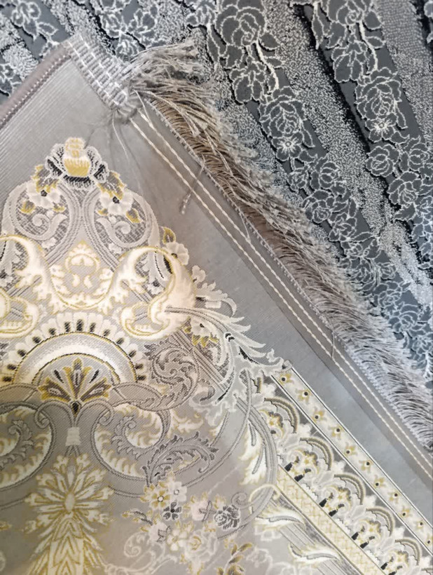 نمای پشت فرش خلیفه