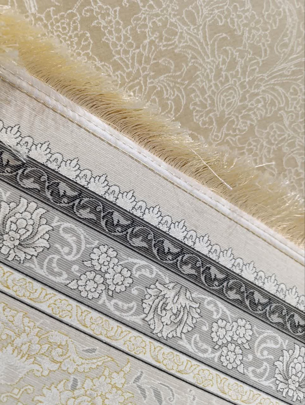 نمای پشت فرش غزل