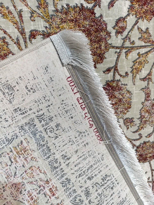 نمای پشت فرش