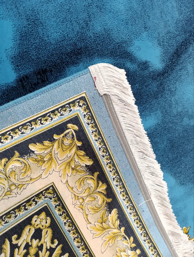 نمای پشت فرش لوییز