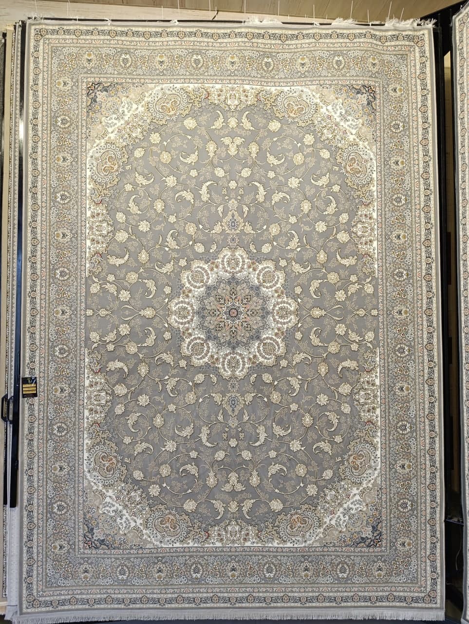 فرش ماشینی 1200 شانه اکریلیک طرح نادیا