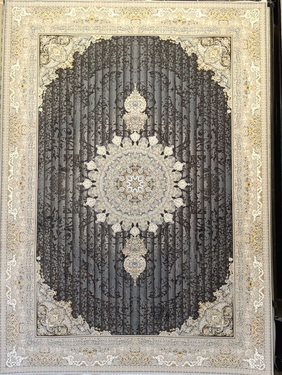 فرش 1200 شانه آکریلیک، با طرح کبیر