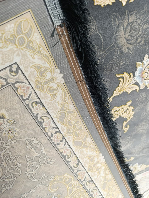 نمای پشت فرش سالین