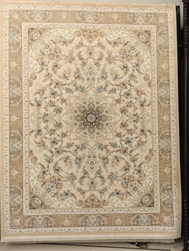 نمای نقشه فرش پانیز