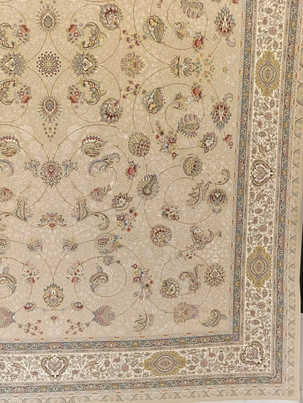 نمای حاشیه فرش سلطنت