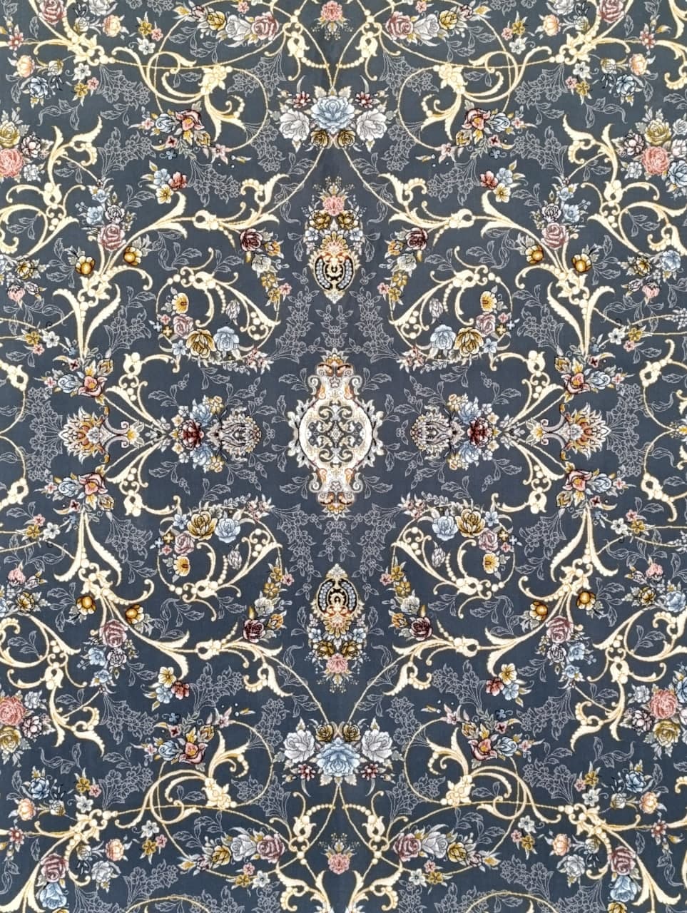 نمای بوم فرش فاخر