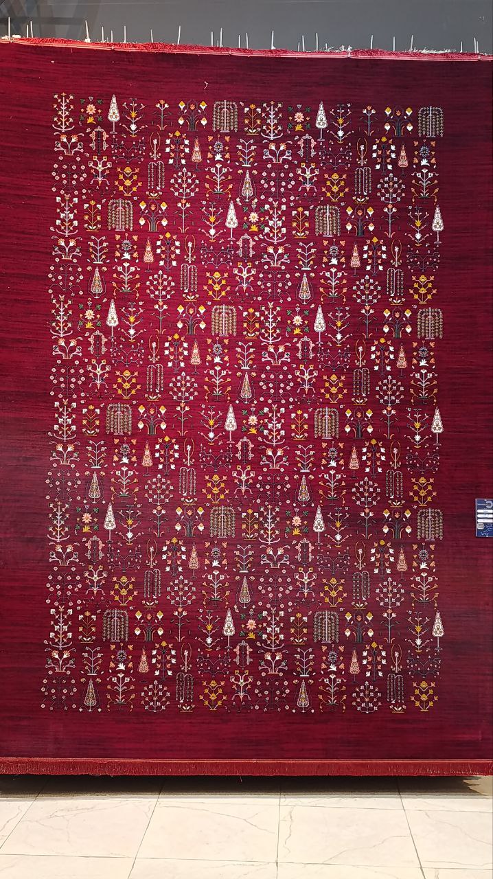 فرش 700شانه آکریلیک طرح افشان قشقایی